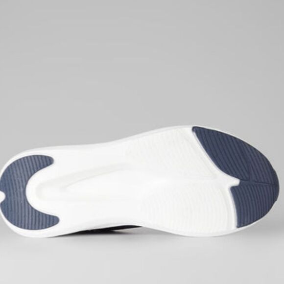 32 Degrees Cloudy Sneakers - Picture 5 of 6